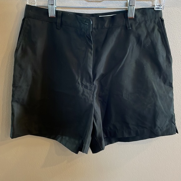 EDDIE BAUER classic black COTTON women’s shorts 4 inch inseam zipped 4 pockets 8 - Picture 1 of 9